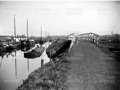 bruggetje over helperdiep in nrd richting